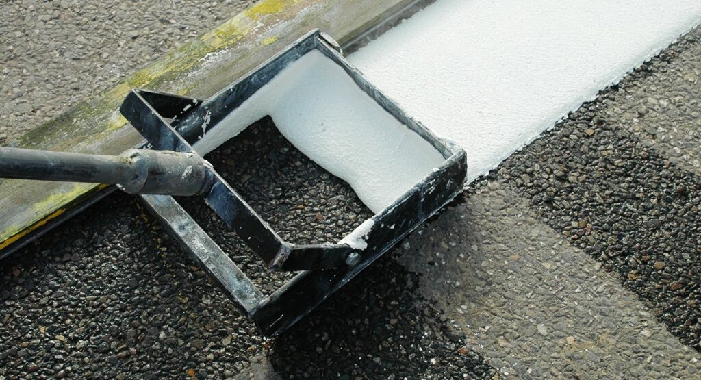 Koudplast wegmarkering